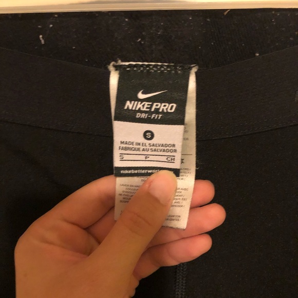 Nike Pro Athletic Leggings - Picture 3 of 7